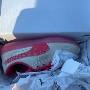 Puma Kids Sneakers in Red and Cream